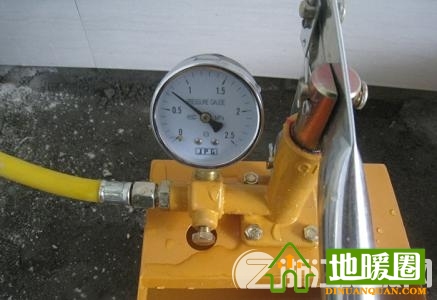 地暖打壓試驗怎樣做？地暖打壓測量標準及施工流程